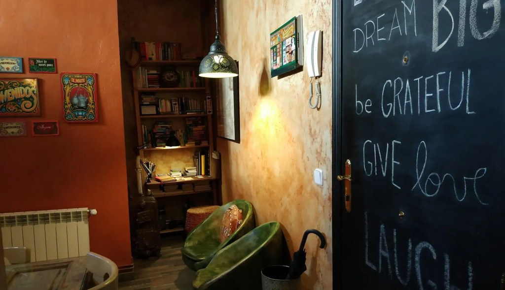 Hostal Artistic B&B
