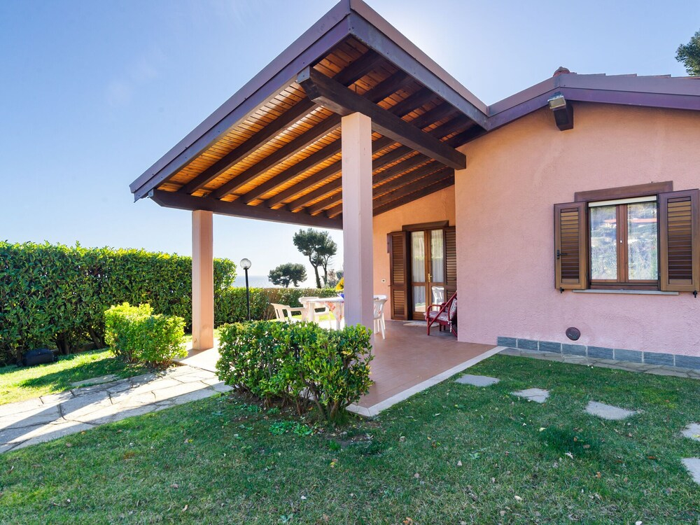 Striking Holiday Home in Diano Arentino With Garden