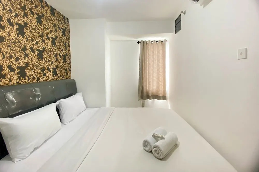 Comfort And Homey 3Br Bassura City Apartment