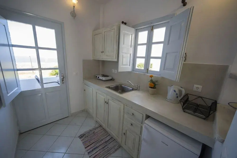 Ianthe Apartments & Villa