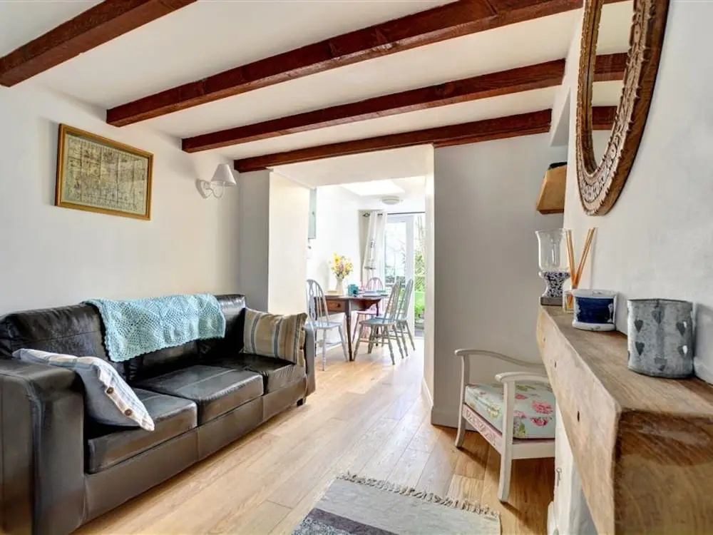 Authentic Holiday Home in Penrose near Beach