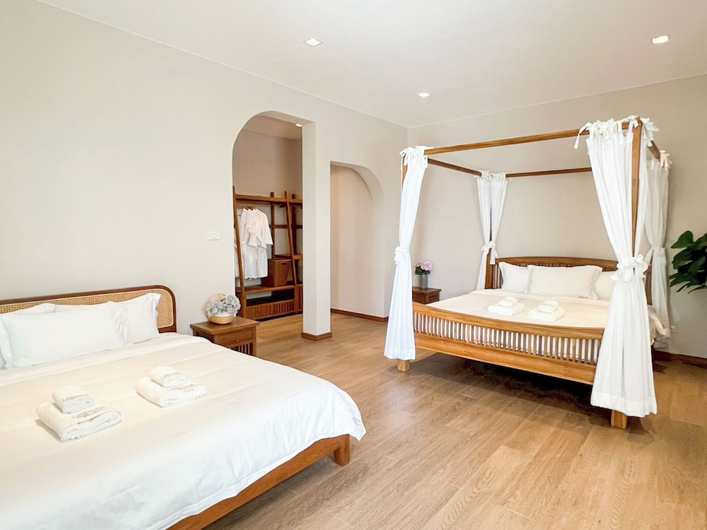 The Peak Hill Pool Villa