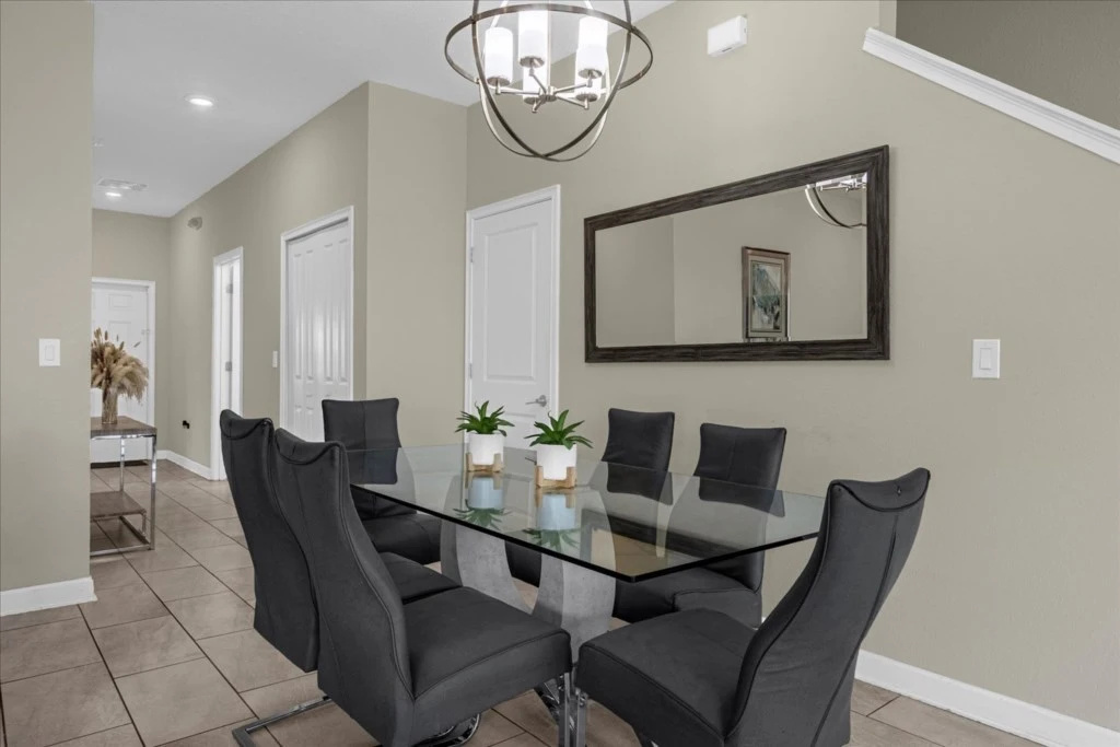 5 Bedroom 5 Bathroom Storey Lake 4901 Wa