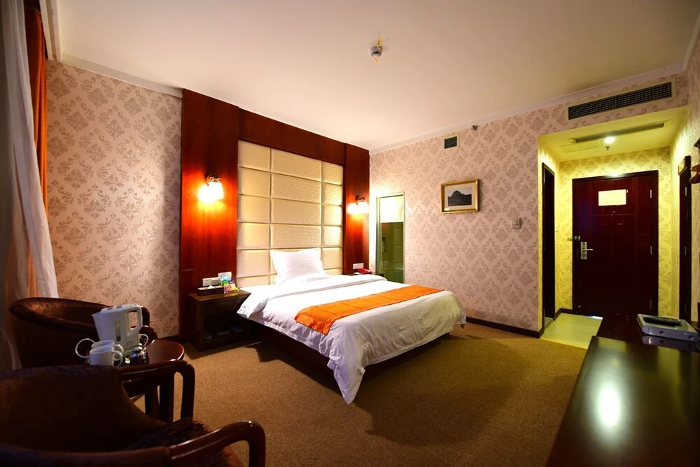 Lecheng Hotel