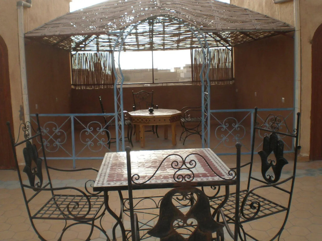 Riad Aicha & Camel Trekking