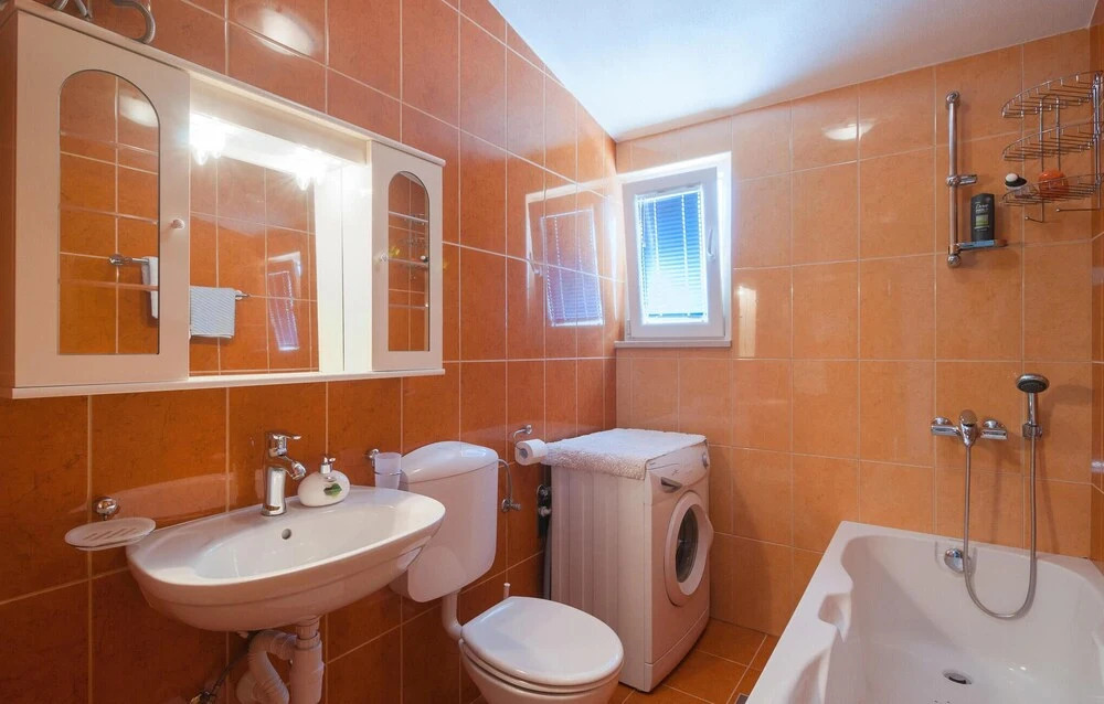Awesome Apartment in Supetar-splitska With 1 Bedrooms and Wifi