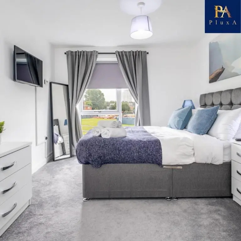 Modern Inn 5 Star Luxury 2 Bedroom Apartment in City Centre with Car Park
