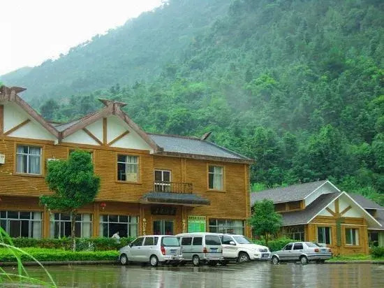 Wenquan Niaochao Hotel