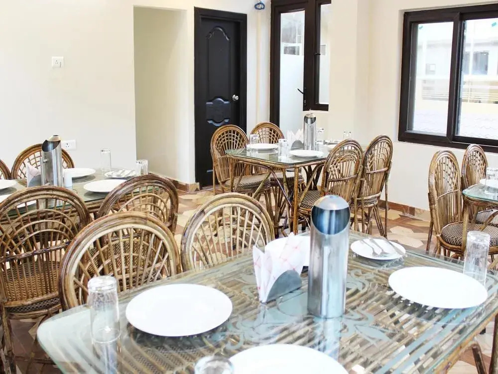 Oyo 2749 Hotel Vedas