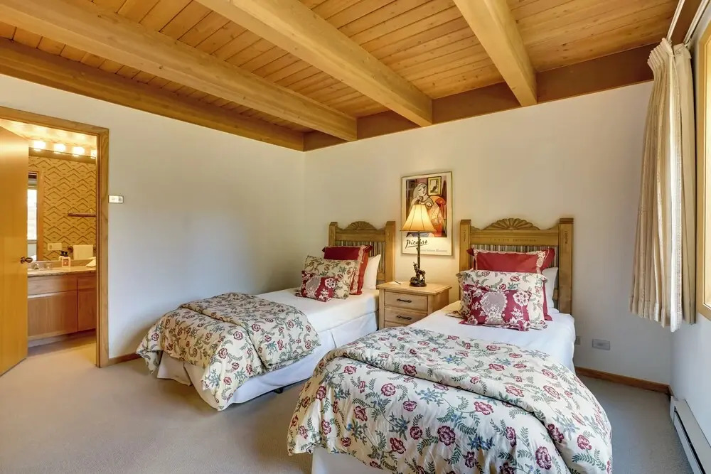 Slopeside Snowmass Townhome w/ Mountain Views!