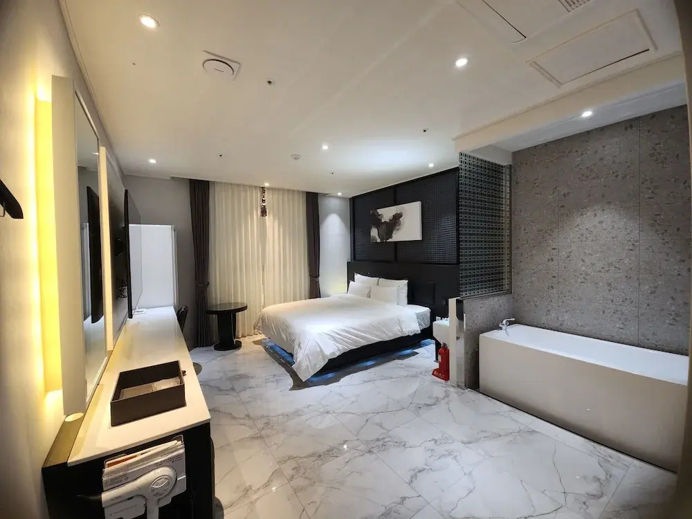 Vivid Hotel