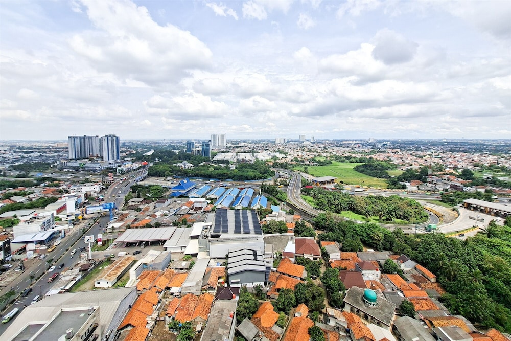 Wonderful Living Studio At Apartment Springwood Residence Tangerang