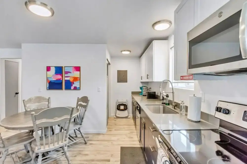 Comfortable 2BR Apt - Heart of Sugarhouse