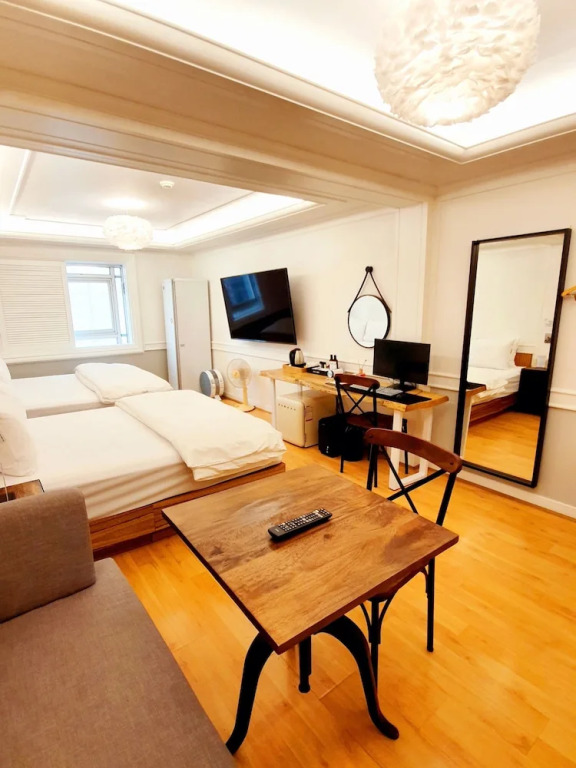 Uneed Hotel