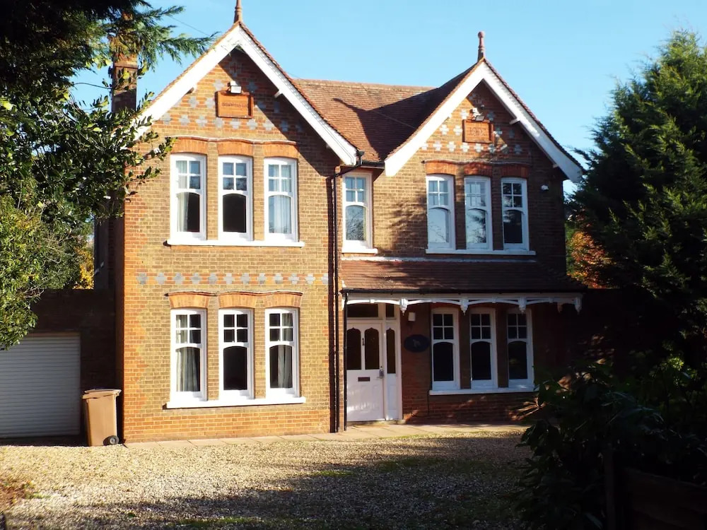 Brookside Lodge