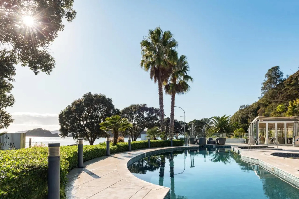 Paihia Beach Resort & Spa Hotel