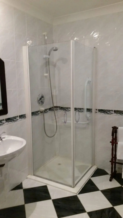 Twin Trees Hotel & Brusna Falls Leisure