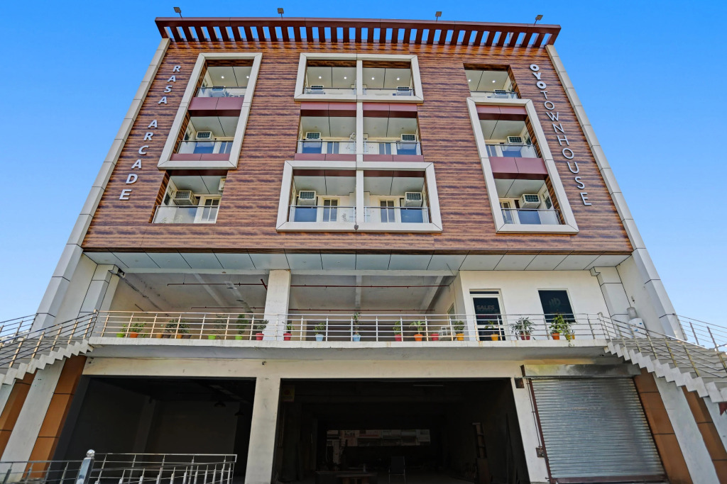 Hotel The Rasa at Vasundhara