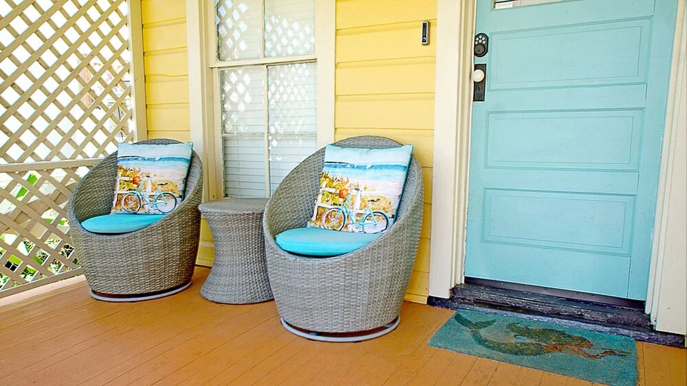 Island Paradise 2 Bedrooms 1 Bathroom Home