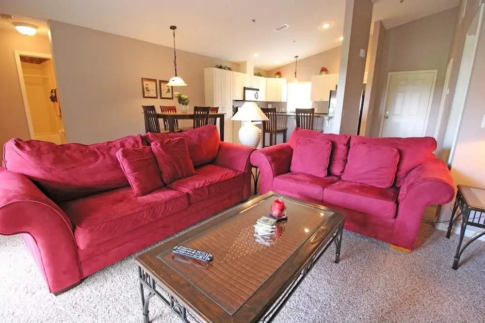 Golf , Walk To The Course 3 Bedroom Condo by RedAwning