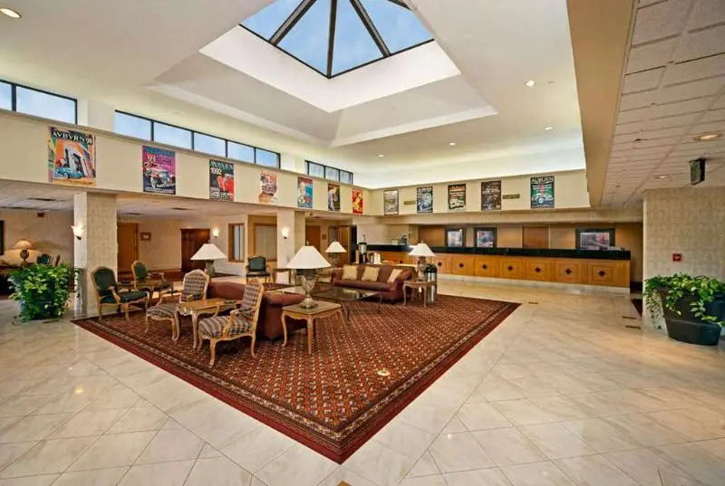 Hotel Fort Wayne