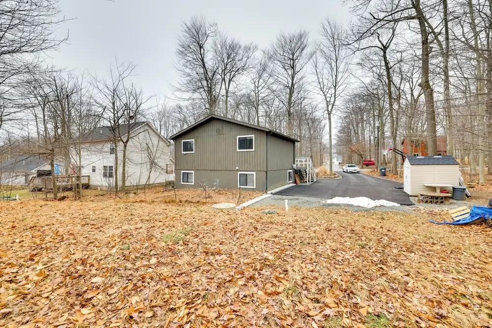 8 Mi to Tobyhanna State Park: Poconos Home