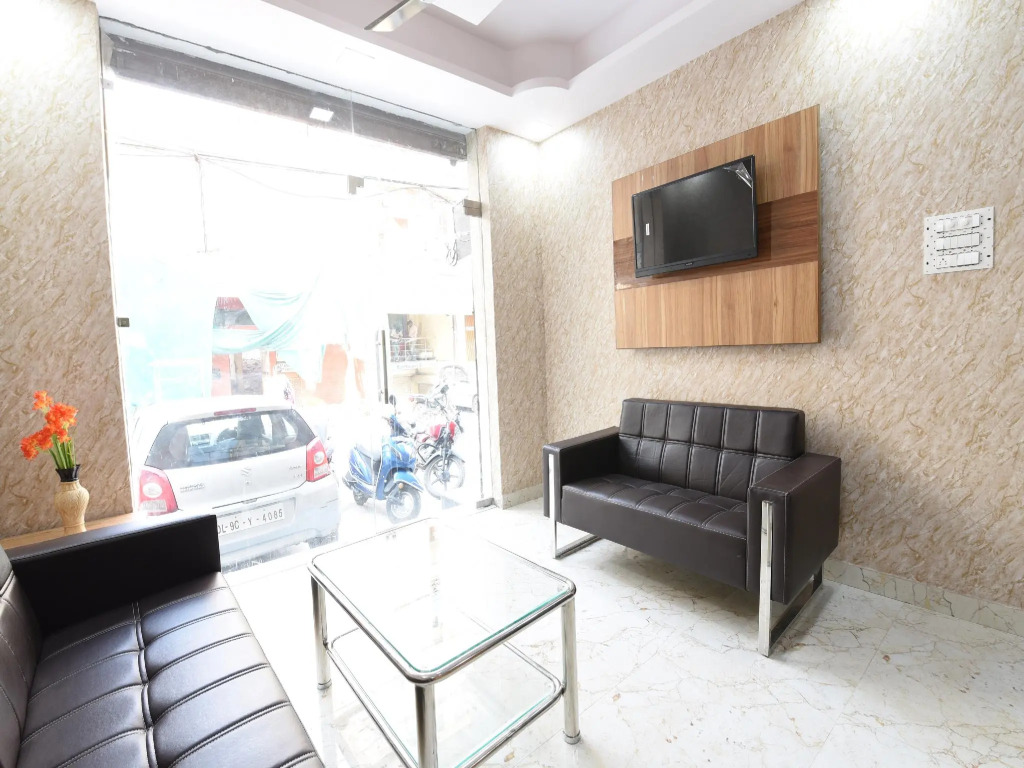 OYO 14387 Luxury Inn
