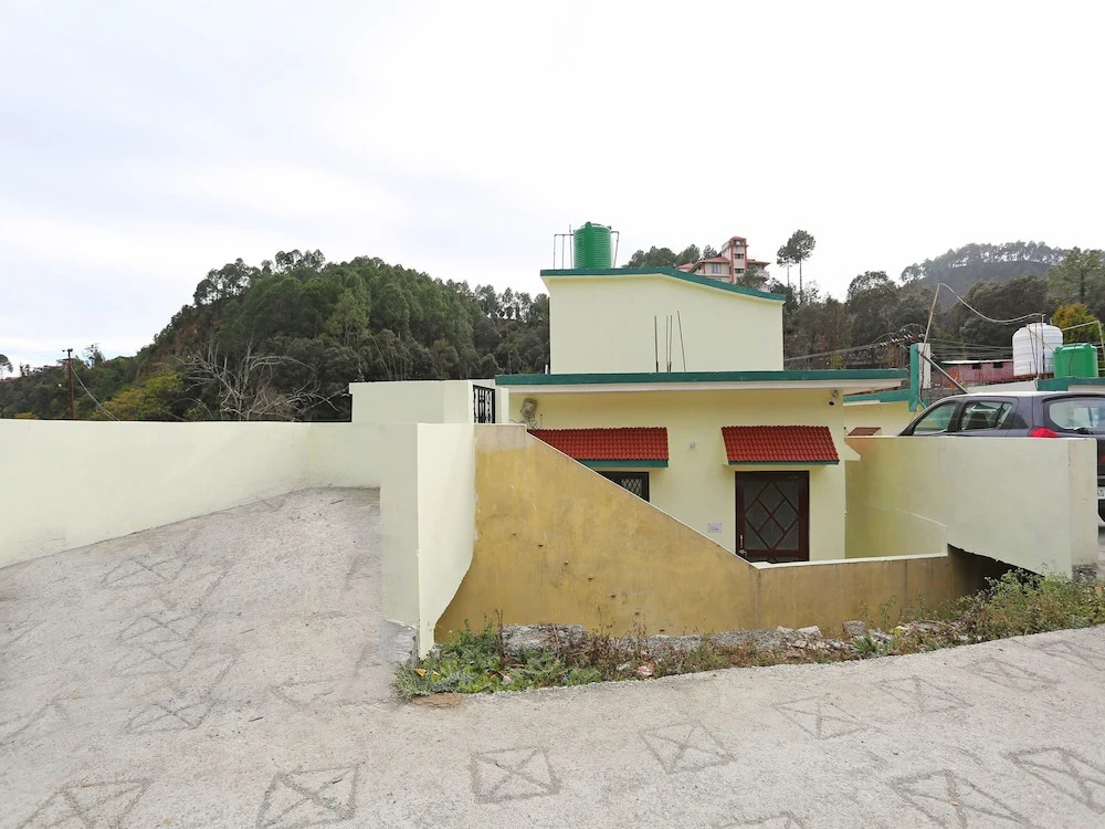 OYO 10855 Home 1BHK Villa Bhimtal