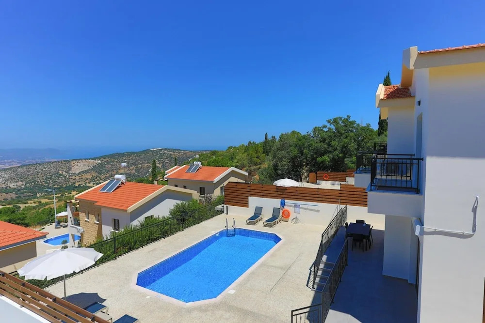 Villa Ernica