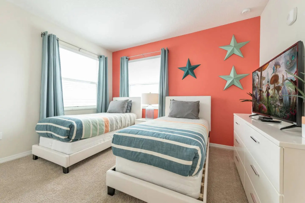 Amazing 3 bedroom condo with Star Wars bedroom