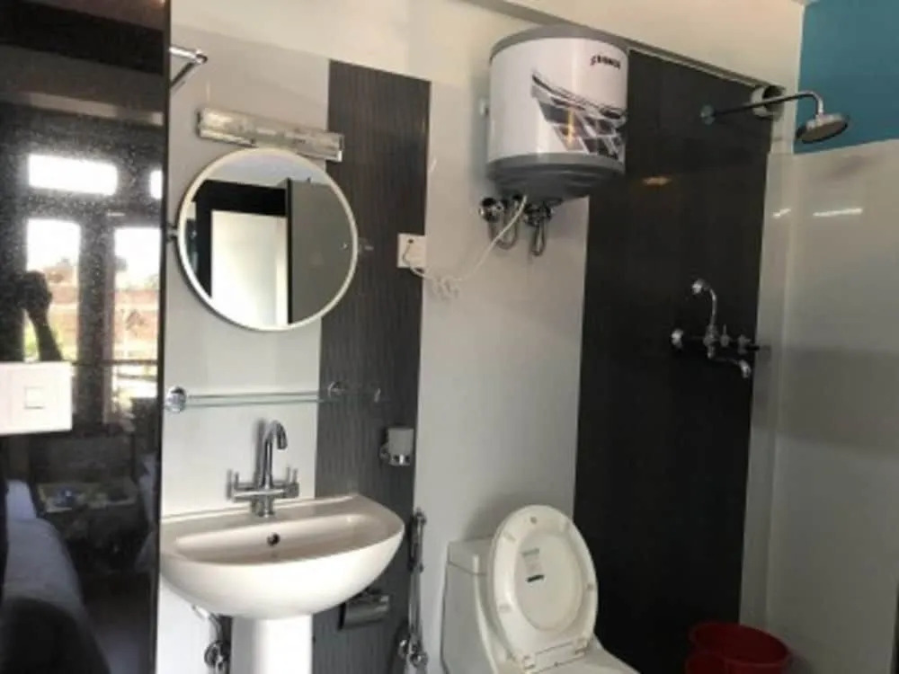 Hotel Tapowan - Near Tribhuvan International Airport