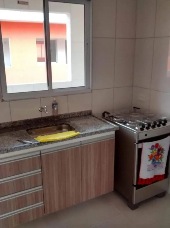 Apartamento Boraceia 200 metros da praia, com ar condicionado
