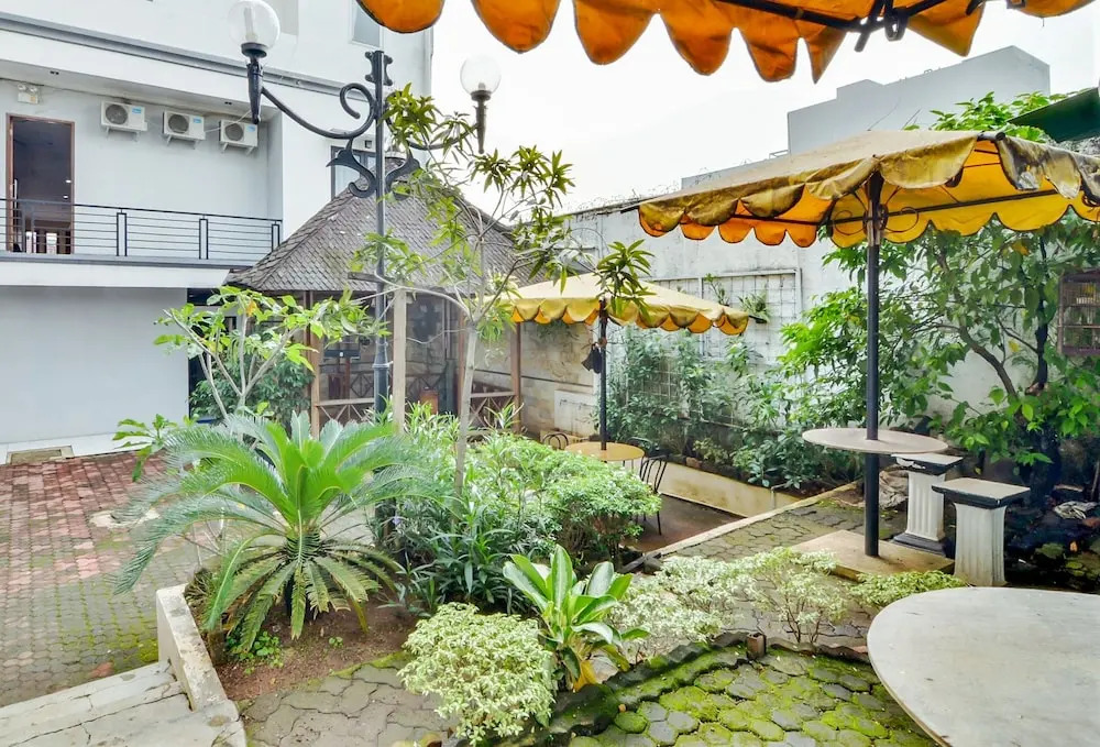 ZEN Rooms Near Darmawangsa Syariah
