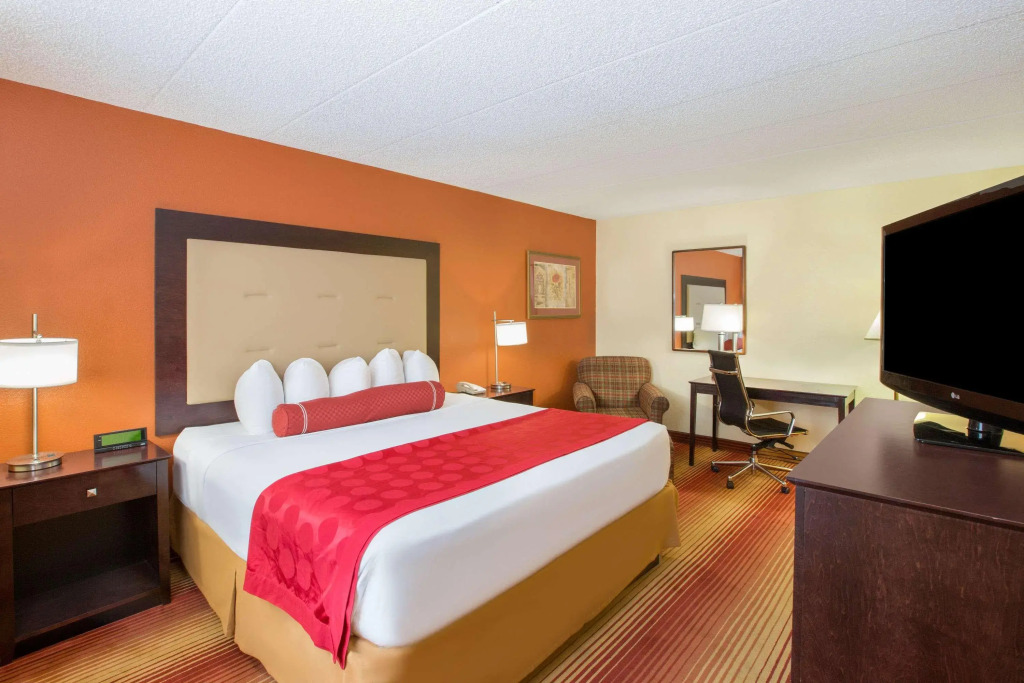 Clarion Inn and Suites Convention Center Kearney