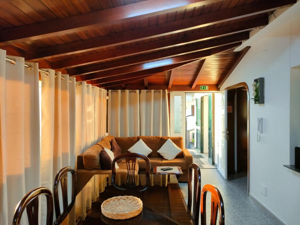 Rochinha House