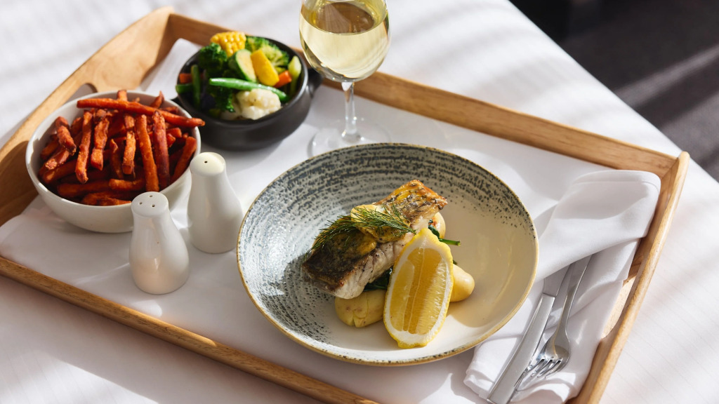 Holiday Inn Warwick Farm by IHG