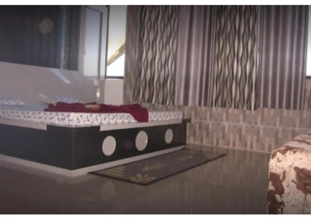The Arihant Palace