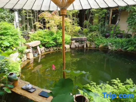 Yueshang Zen Space Homestay (Tongli Ancient Town Branch)
