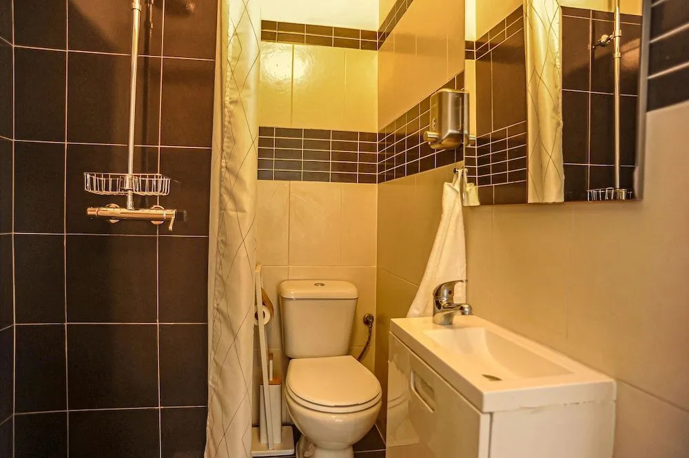 My Fair Lisbon -modern flat with elevator in central Lisbon