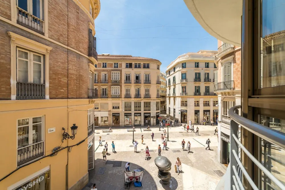 iloftmalaga Larios-Strachan