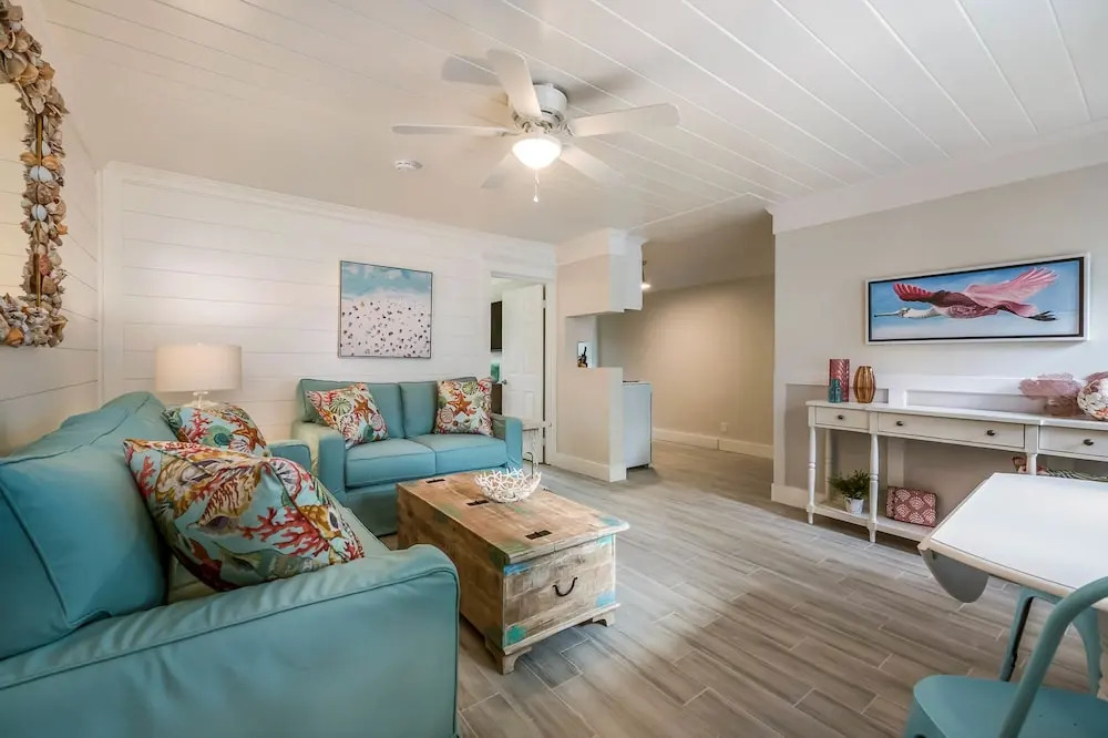 Spoonbill Suite at Driftwood #6