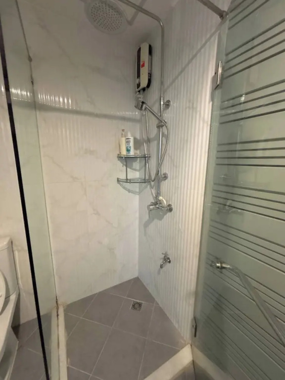 Quiet Condo, Minutes to Everything