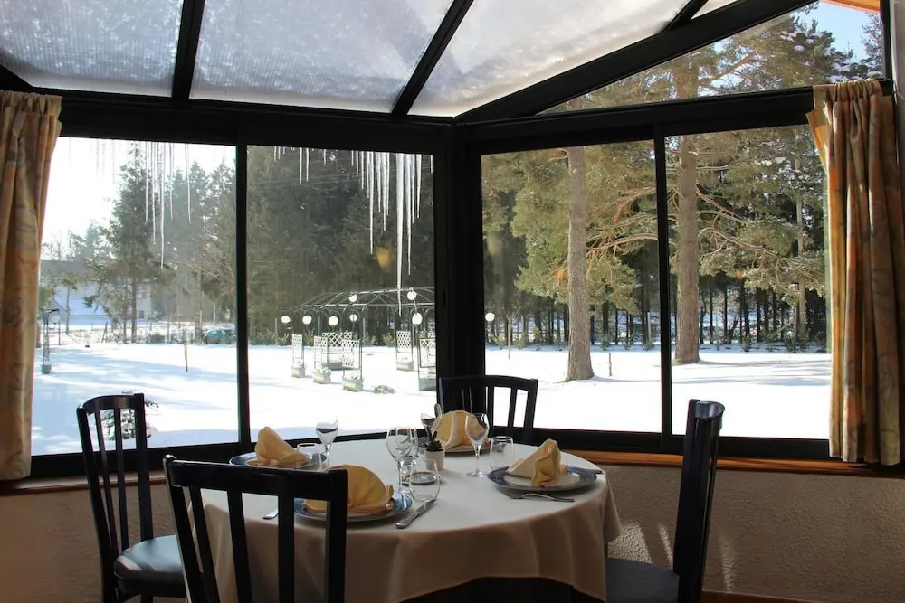 Hôtel Restaurant Logis La Méridienne