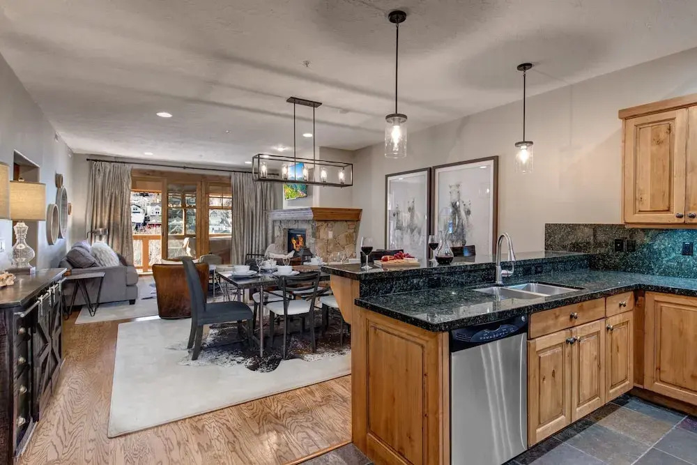 Town Pointe C304 3 Bedroom Condo by RedAwning