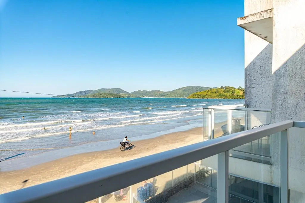 Duplex Pé Na Areia Com Vista Deslumbrante Rat001