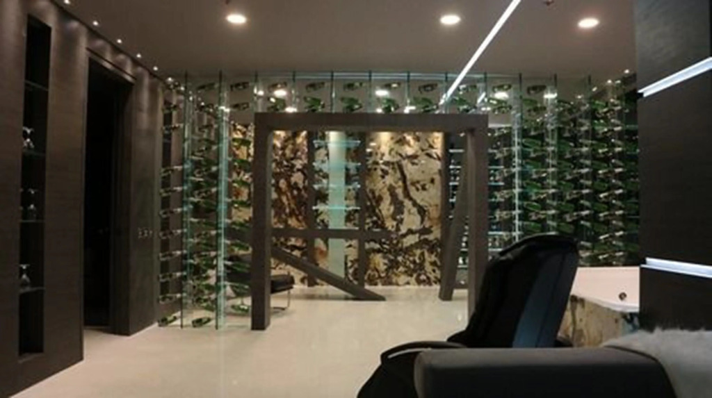 Hotel Paris Luxury Suites