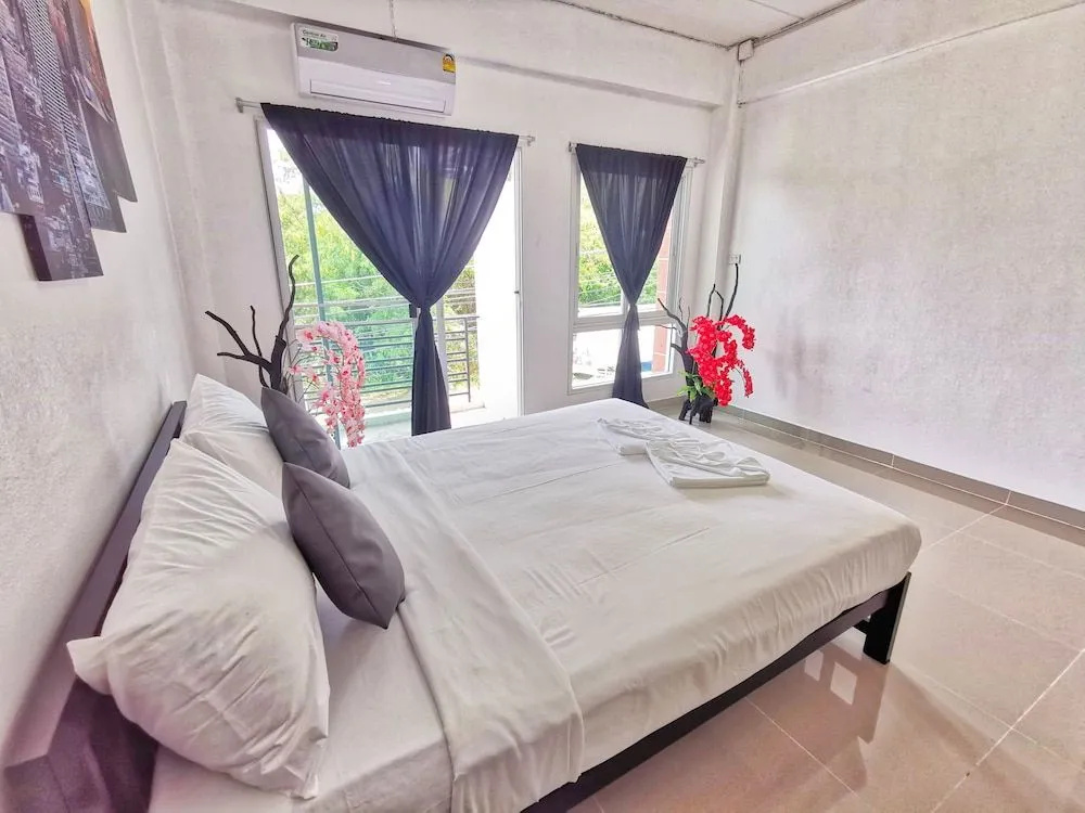 Thai Orange Villas - Private Pool Villas - Modern & Privacy