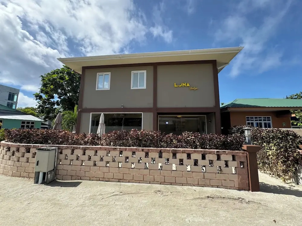 Luna lodge