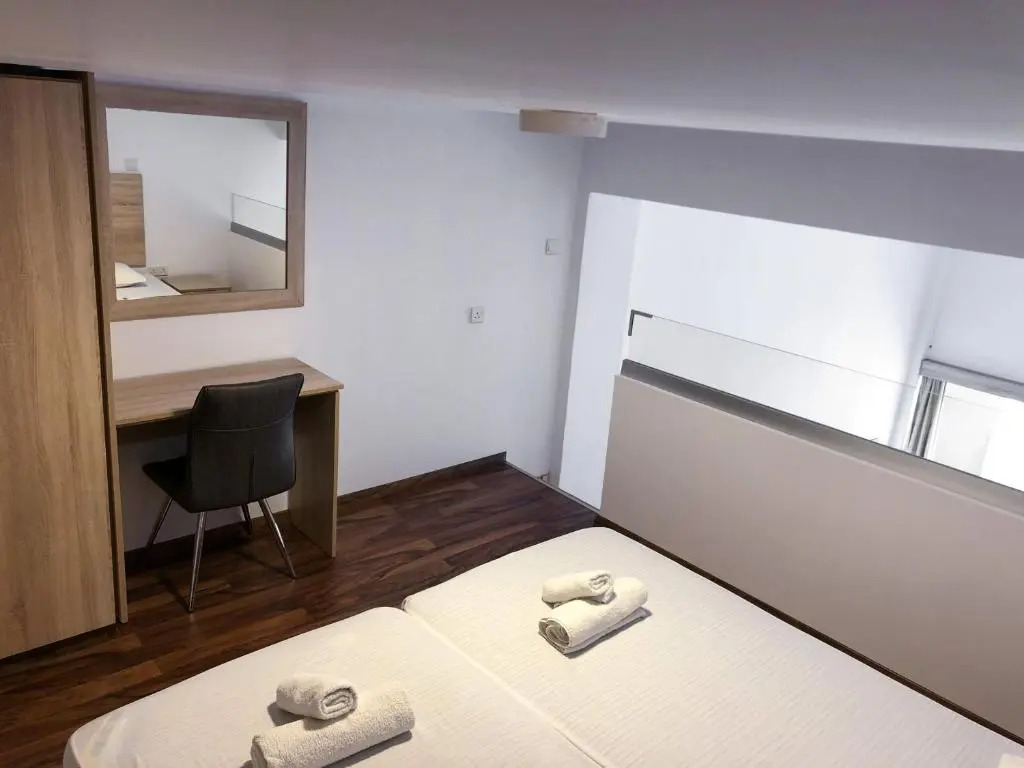 Cozy Loft Apartment 2