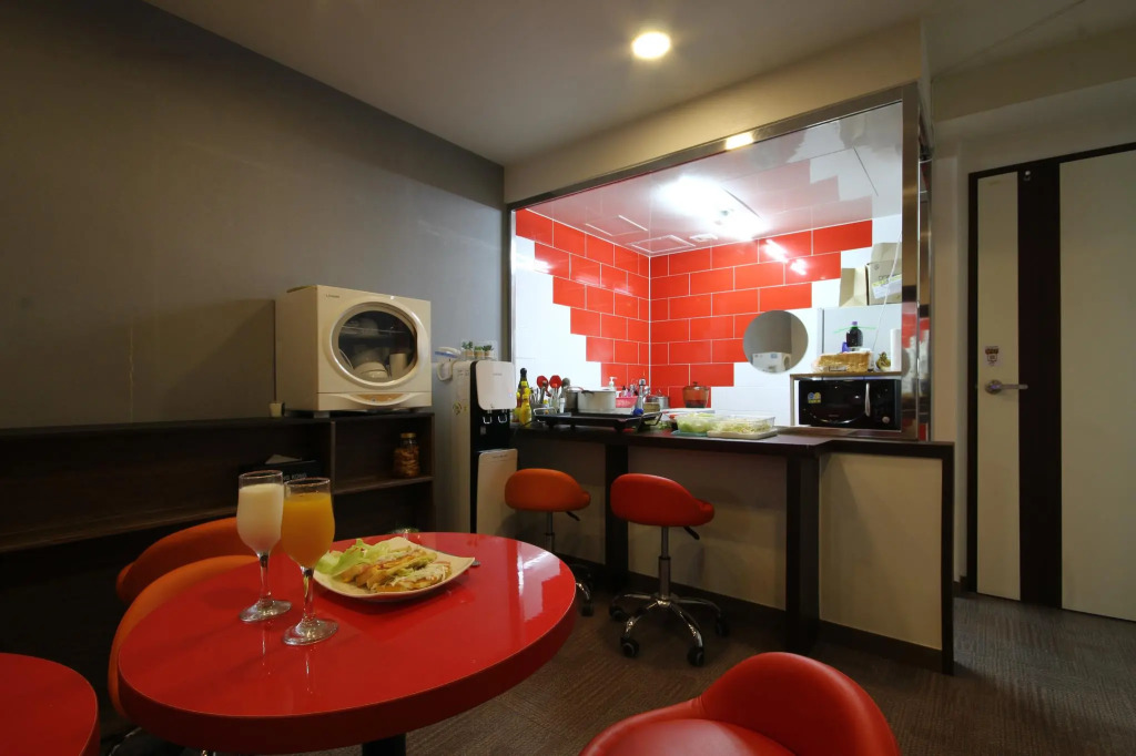 The M Hotel